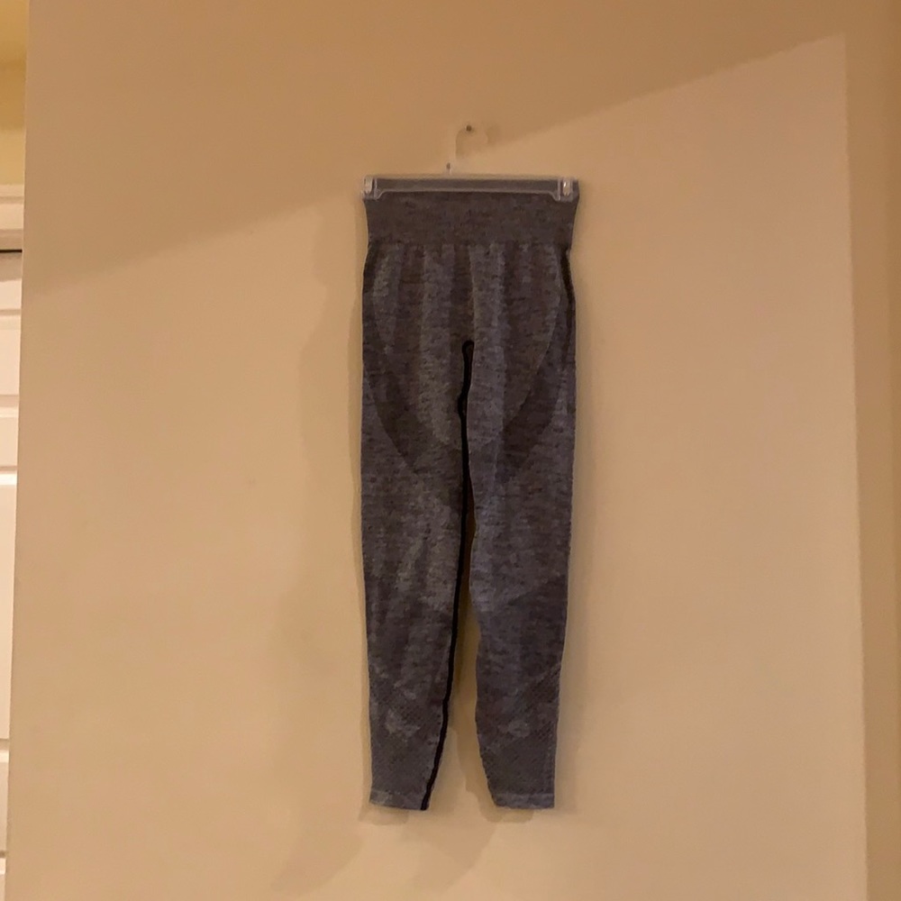 Size xs gray leggings